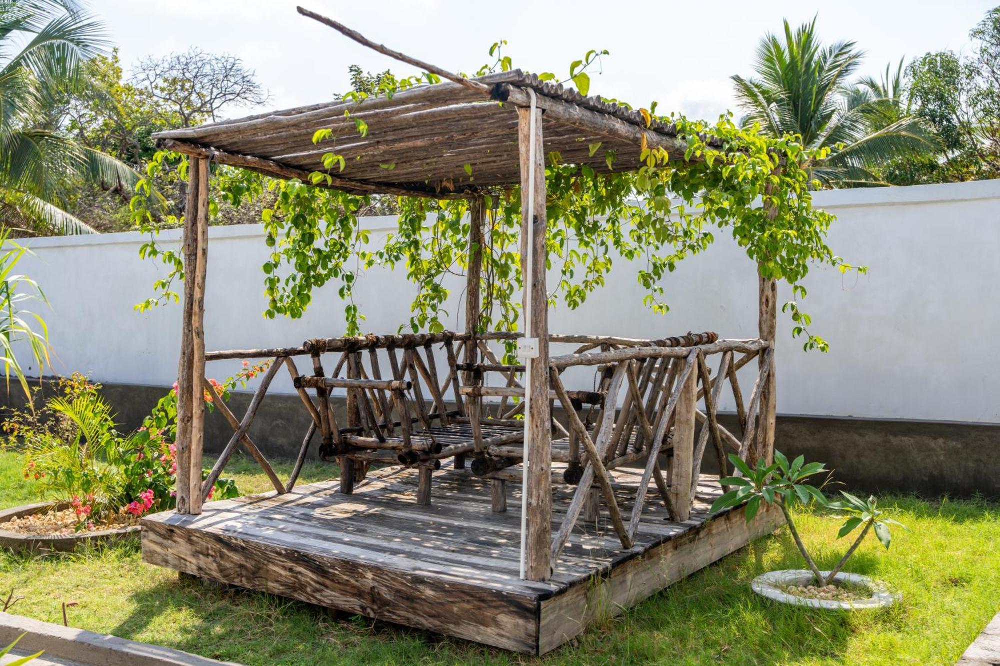 Mafia Island Bungalows Utende Екстериор снимка