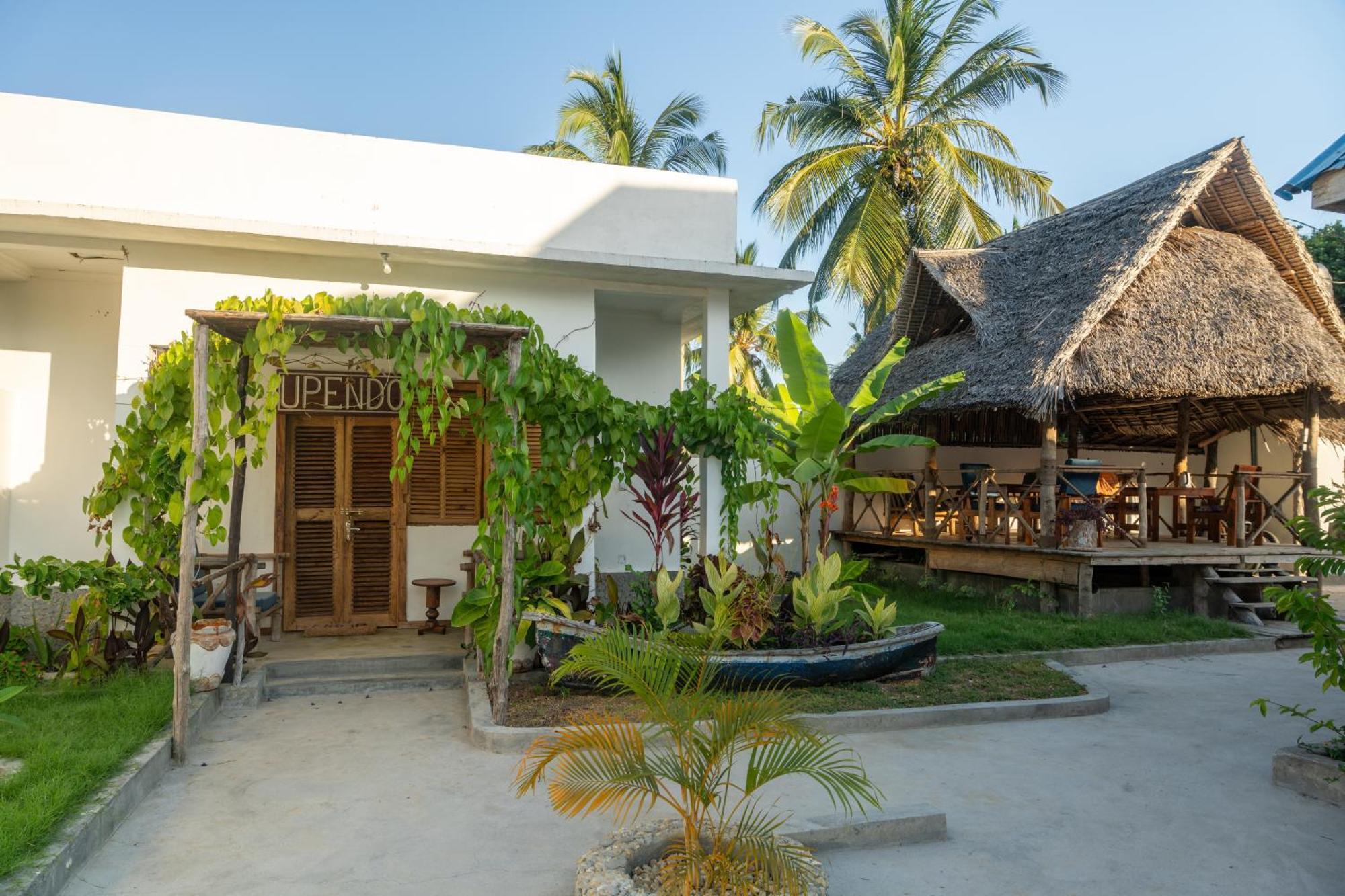 Mafia Island Bungalows Utende Екстериор снимка